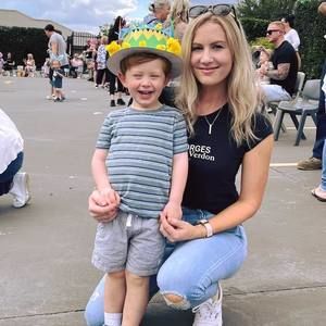 Meet your Posher, Chloé